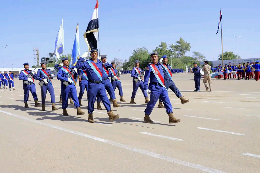 شاهد الصور.. مأرب تشهد عرضا عسكريا بمناسبة العيد الـ34 للوحدة اليمنية