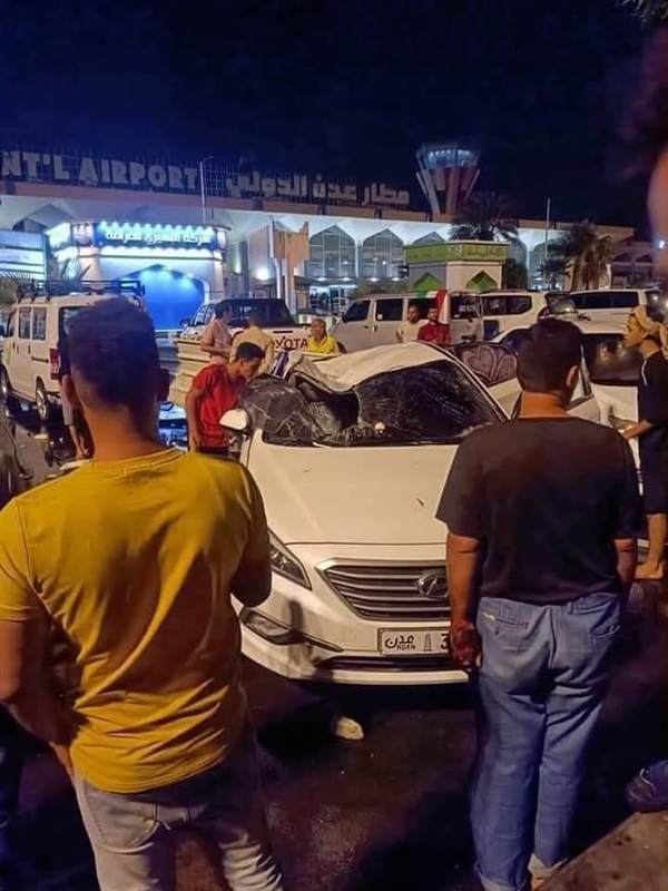 شاهد.. أضرار مرعبة خلفتها عاصفة رعدية في مطار عدن