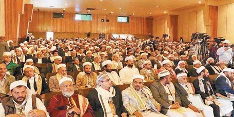 قيادي حوثي يعترف: إيران تنشر المذهب الإثني عشري عبر قيادات حوثية