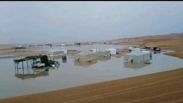 تقرير يظهر أضرار السيول في مخيمات النازحين في الجوف