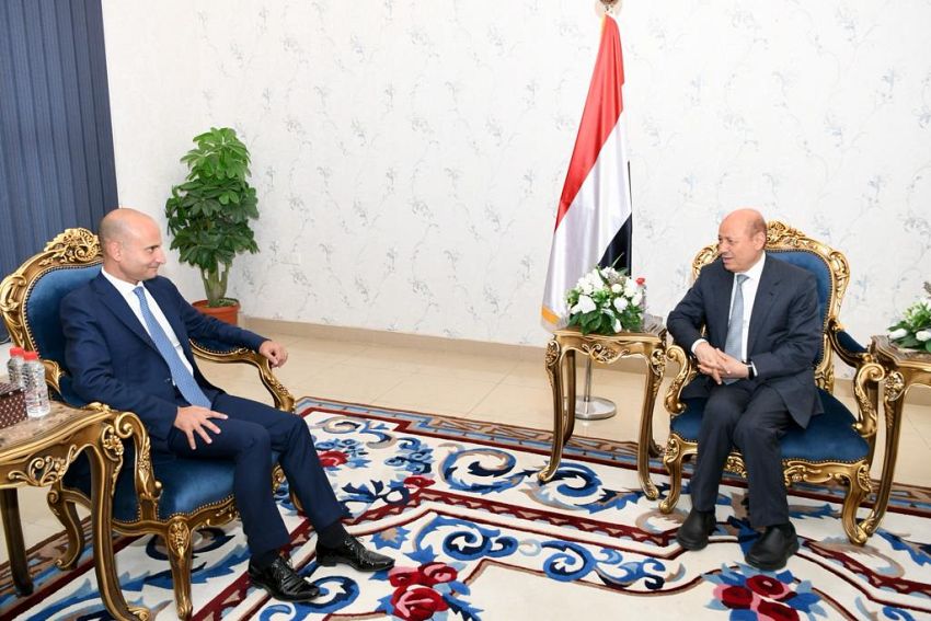 العليمي: انفراج مرتقبة في مجال الخدمات والبنية التحتية
