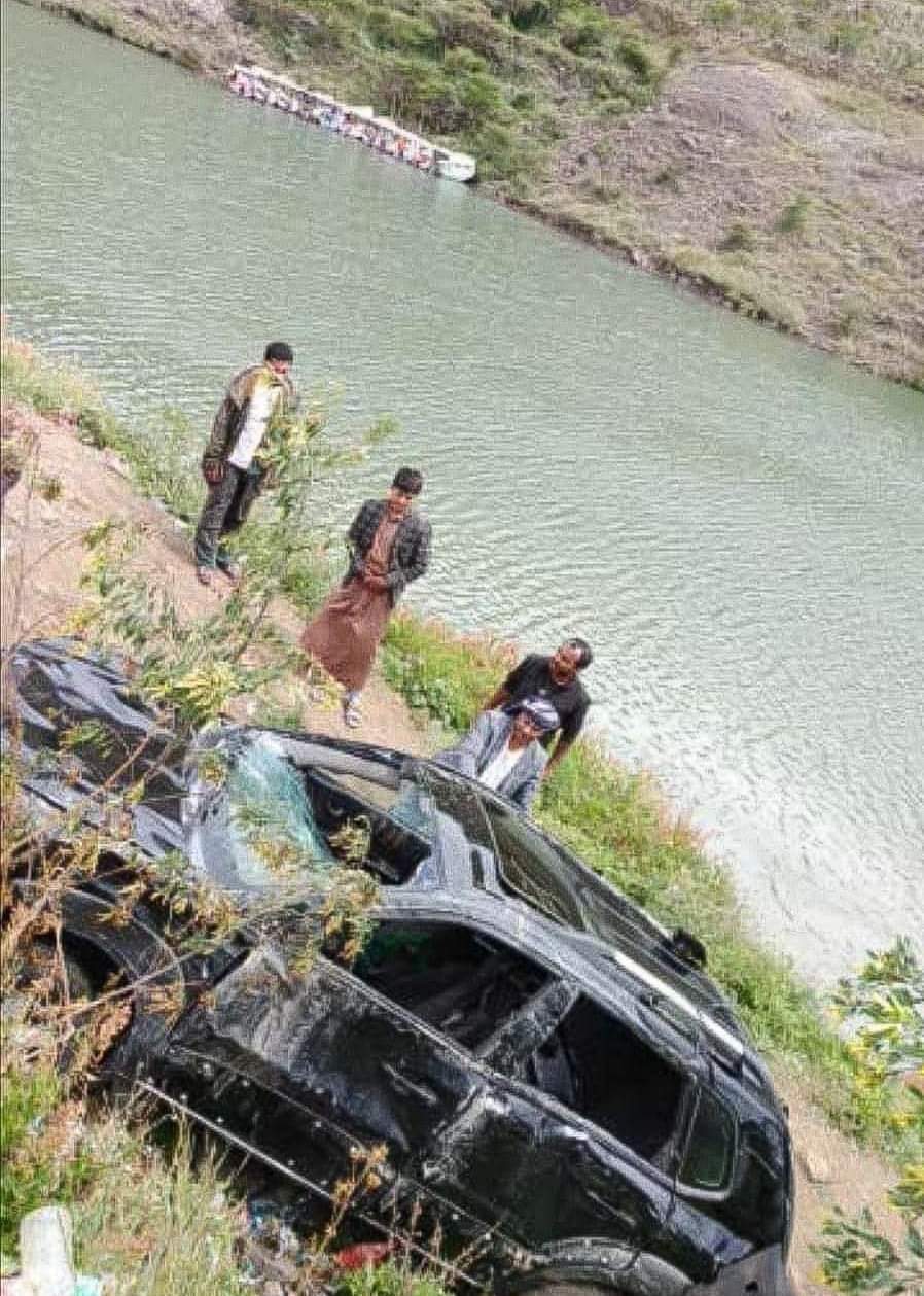 وفاة أسرة كاملة غرقا إثر سقوط سيارتهم في شلال بني مطر بصنعاء 