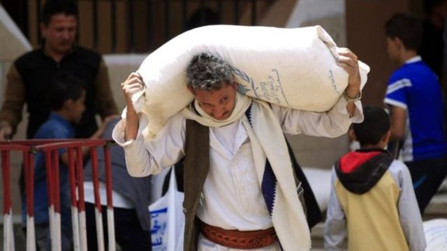 أسعار السلع الأساسية في اليمن ترتفع بنسبة 85 بالمائة