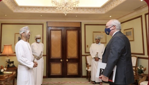 مسقط تعلن عن مباحثات جيدة بين المبعوث الأمريكي والحوثيين