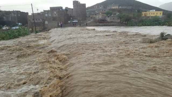 فلكي يمني يكشف عن موجة جديدة من الامطار الموسمية.. والارصاد يحذر