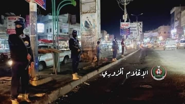 مليشيا إيران تقطع شوارع إب وتقيد حركة المواطنين