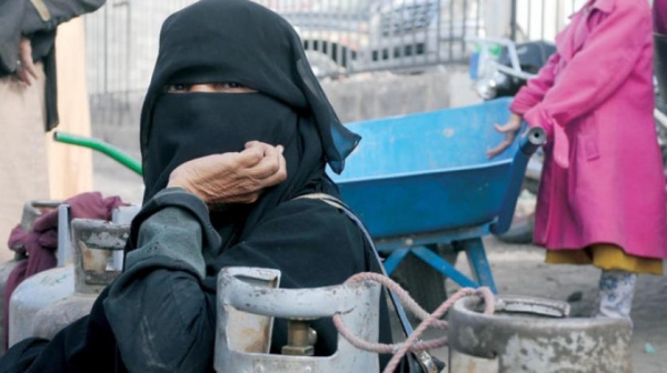 في مقدمة لرفع سعره.. المليشيا بصنعاء تفتعل أزمة في غاز الطهي