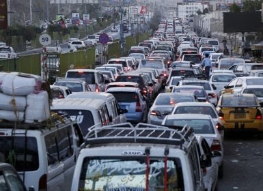 أسعار خيالية للمشتقات النفطية في صنعاء بعد افتتاح الحوثيين لمحطات بيعها بشكل مفاجئ