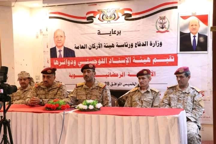 الفريق بن عزيز يتعهد بدخول صنعاء سلمًا أو حربًا 
