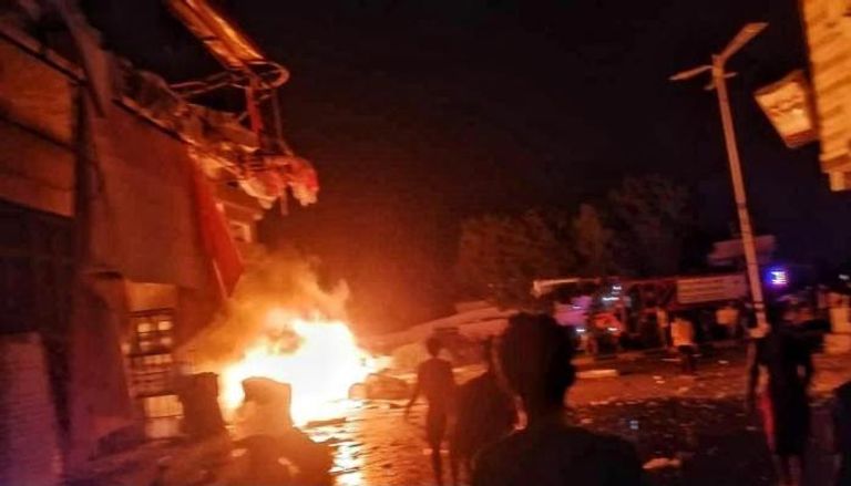 مصدر مسؤول في مطار عدن يكشف تفاصيل حول انفجار السيارة المفخخة