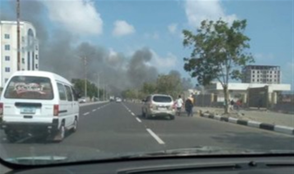 حريق يلتهم مخيما للمهاجرين والنازحين في عدن