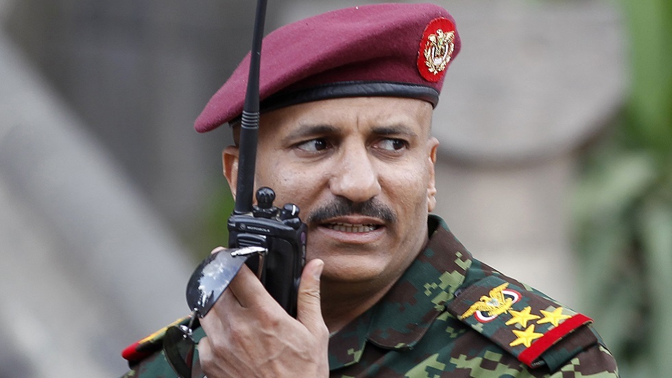 طارق صالح يرحب بترحيب الحكومة بدعوته لتوحيد الصف